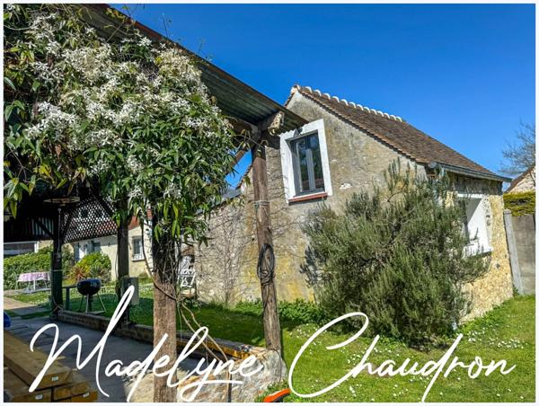 Maison ancienne rénovée avec jardin et dépendances – Centre de Cerny