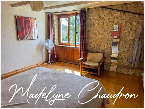 Maison ancienne rénovée avec jardin et dépendances – Centre de Cerny