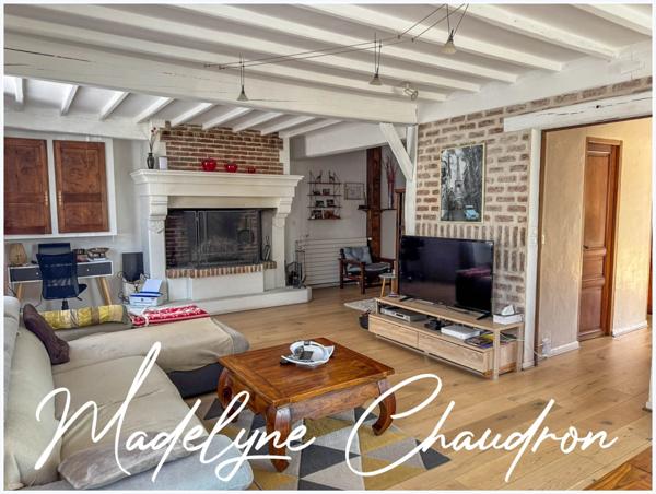 Maison ancienne rénovée avec jardin et dépendances – Centre de Cerny