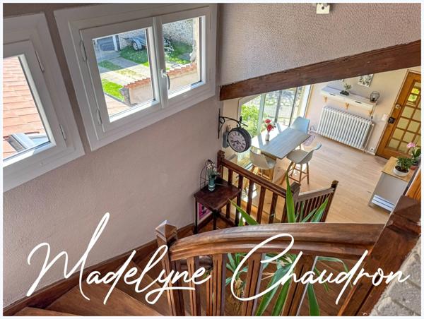 Maison ancienne rénovée avec jardin et dépendances – Centre de Cerny