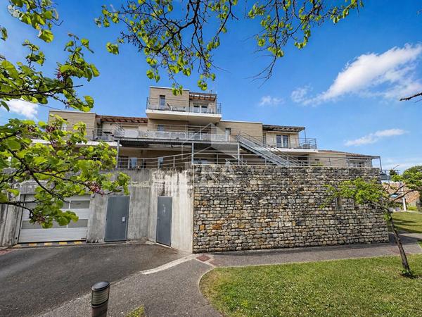 Appartement 3 pièces à vendre à Saintes avec vue sur la Charente