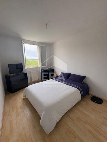 Appartement 3 pièces à vendre à Saintes avec vue sur la Charente