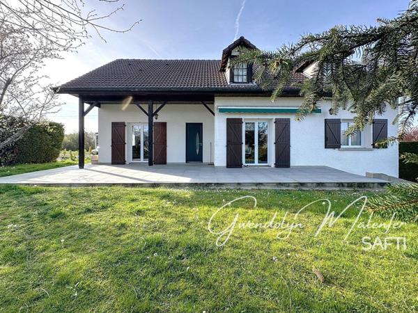 Grande maison familiale avec terrain plat de plus de 3500 m² – Un vrai coin de tranquillité pour les amoureux de la nature !