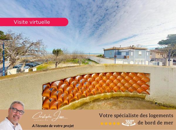 Ensemble immobilier au 1er étage dans Demeure de caractère vue mer