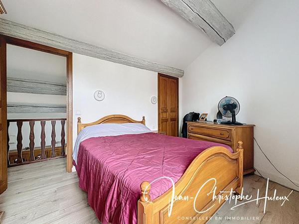 Maison  de ville atypique avec grand garage et extérieur