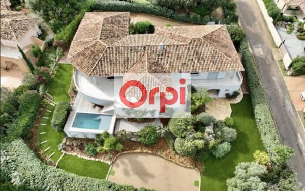 Maison à vendre    8 pièces •  Porto-Vecchio