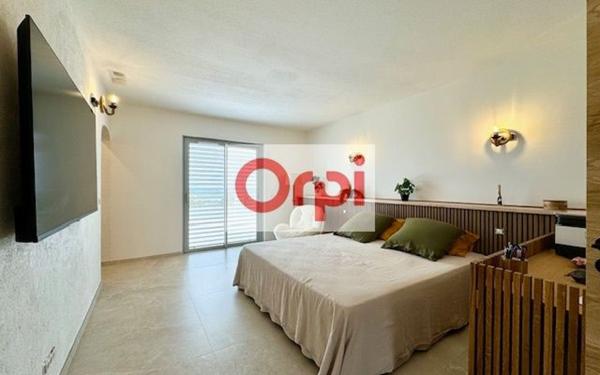 Maison à vendre    8 pièces •  Porto-Vecchio