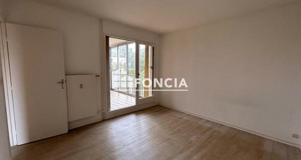 Location Appartement 4 pièces 82.11 m² - Rennes 35200