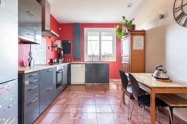 Maison familiale de plain pied avec piscine