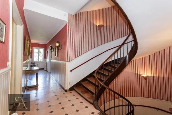Maison de Maître avec 7 chambres, 2 bureaux,  GARAGE,  à CASTELNAUDARY (11), entre Toulouse et Carcassonne