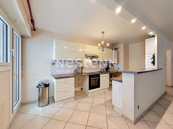 Appartement T3 à vendre à Limoges 72m² avec loggia fermée, parking, cave et ascenseur