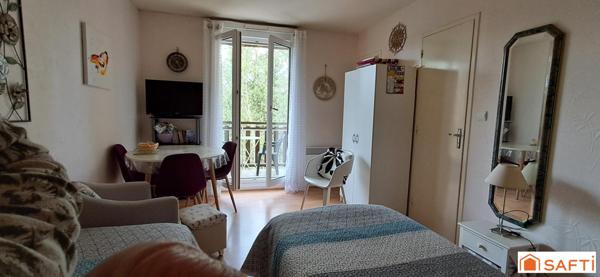 Beau studio cusine séparé et balcon 3m²