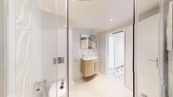 NICE - FLEURS / F. GROSSO : MAGNIFIQUE 2 PIÈCES AVEC TERRASSE EN DERNIER ÉTAGE