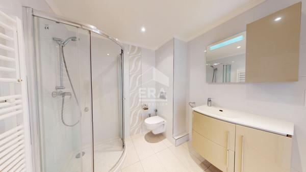 NICE - FLEURS / F. GROSSO : MAGNIFIQUE 2 PIÈCES AVEC TERRASSE EN DERNIER ÉTAGE