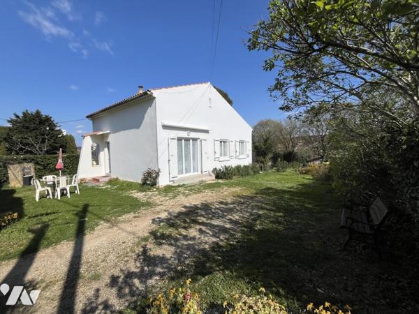 Jolie villa de plain-pied sur terrain plat de 755 m² proche commerces