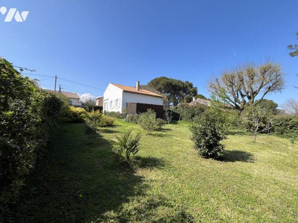 Jolie villa de plain-pied sur terrain plat de 755 m² proche commerces