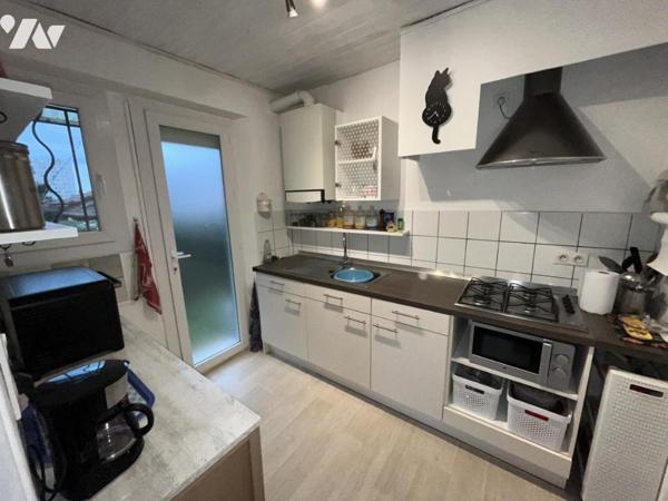 Jolie villa de plain-pied sur terrain plat de 755 m² proche commerces