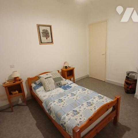 Jolie villa de plain-pied sur terrain plat de 755 m² proche commerces