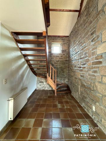 56520 GUIDEL Maison de caractère en pierre à Guidel - 4 chambres