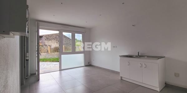 Sayat (63530) Sayat (63530) Maison de 130 m² avec T1 indépendant.