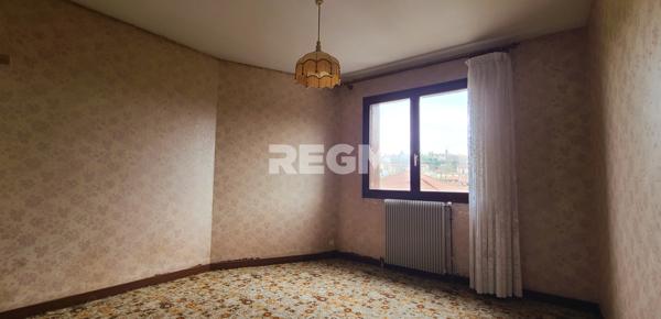 Sayat (63530) Sayat (63530) Maison de 130 m² avec T1 indépendant.