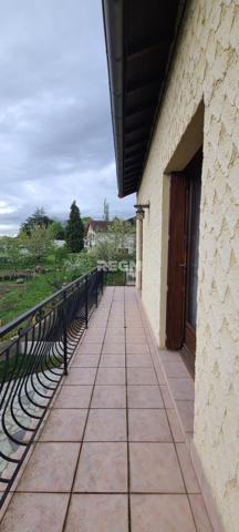 Sayat (63530) Sayat (63530) Maison de 130 m² avec T1 indépendant.