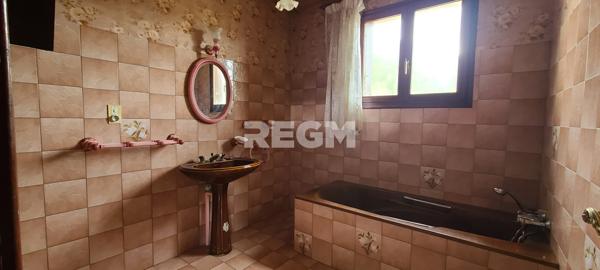 Sayat (63530) Sayat (63530) Maison de 130 m² avec T1 indépendant.