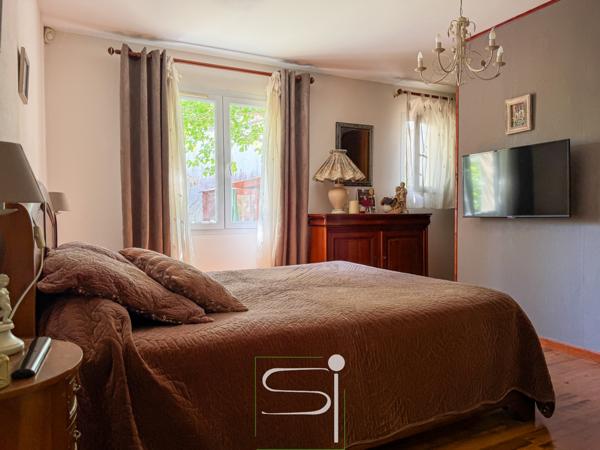 Villa 5 pièce(s) 3 chambre(s) 145 m²