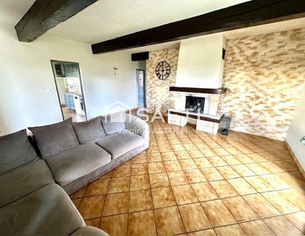 MURET - Maison T5 avec piscine sur terrain de 2490 m2, idéalement située.