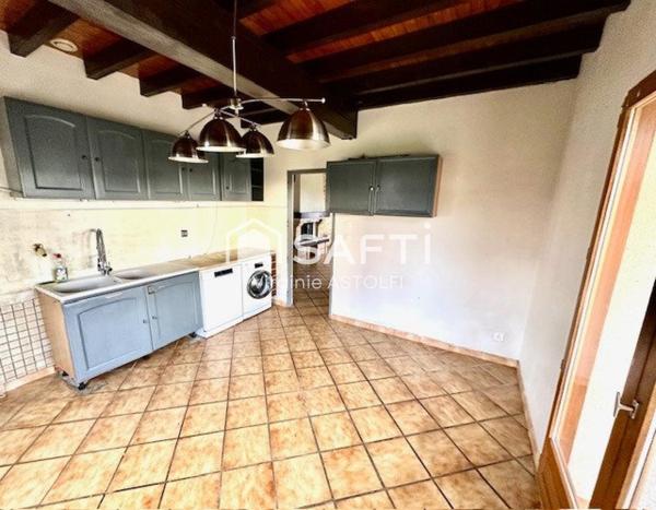 MURET - Maison T5 avec piscine sur terrain de 2490 m2, idéalement située.