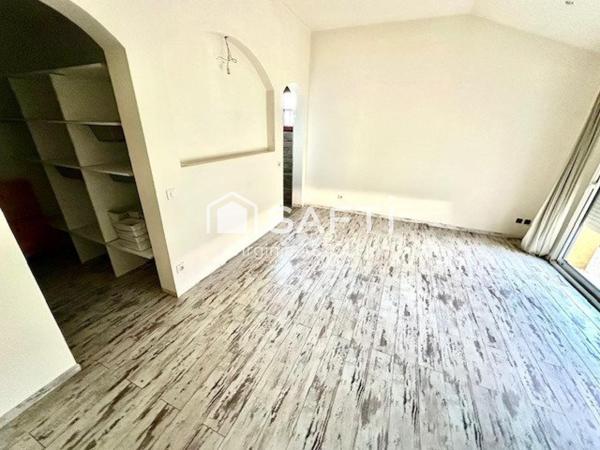 MURET - Maison T5 avec piscine sur terrain de 2490 m2, idéalement située.