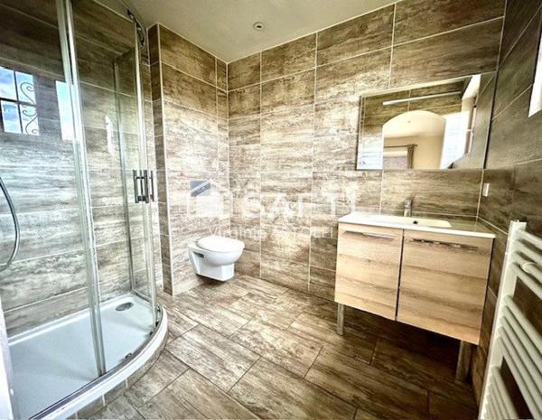 MURET - Maison T5 avec piscine sur terrain de 2490 m2, idéalement située.