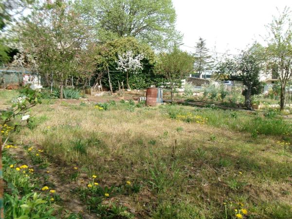Terrain à Batir à vendre à Issoire dans le Puy-de-Dôme (63500), ref : 13385/178