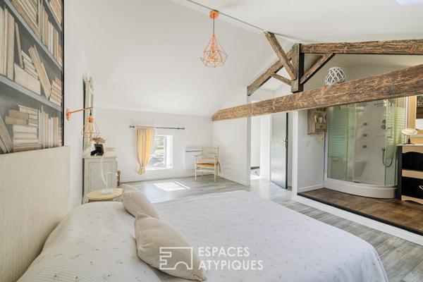 Charentaise de caractère aux espaces généreux et multiples possibilités