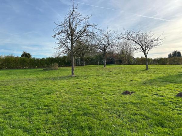 27300  Maison Normande 5 pièces + double garage  170 000 Euros