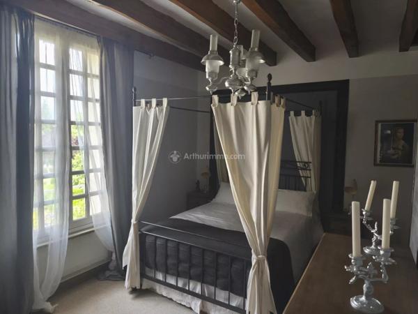 Vente Maison 10 pièces 295 m2 à La Chartre-sur-le-Loir