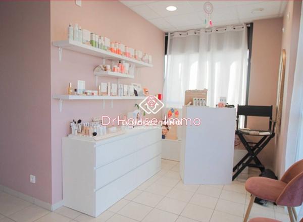 Commerce à vendre 4 pièces de 49 m²