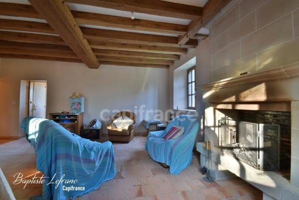 À 2 minutes de Baugé, découvrez cette longère de 150 m² pleine de caractère et de potentiel !