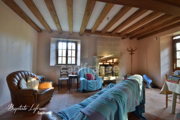 À 2 minutes de Baugé, découvrez cette longère de 150 m² pleine de caractère et de potentiel !