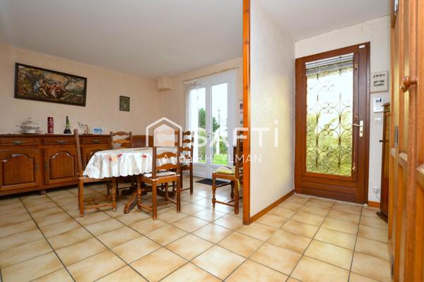 Maison de Plain-Pied, 97 m², 3 Chambres, Garage, Grand Jardin