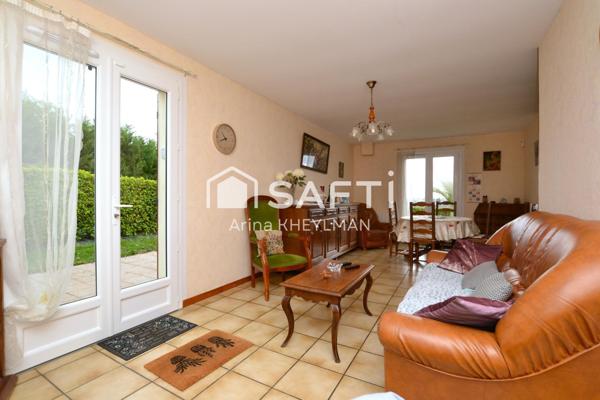 Maison de Plain-Pied, 97 m², 3 Chambres, Garage, Grand Jardin