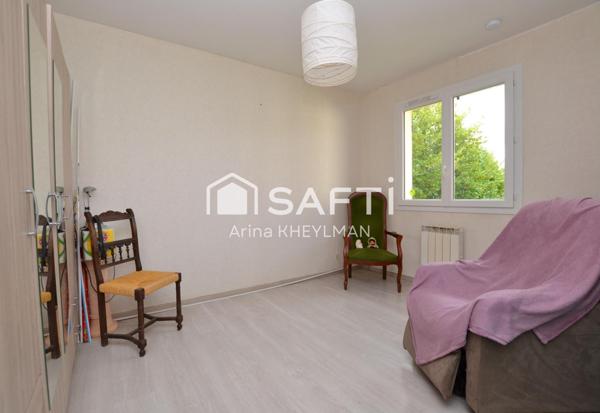 Maison de Plain-Pied, 97 m², 3 Chambres, Garage, Grand Jardin