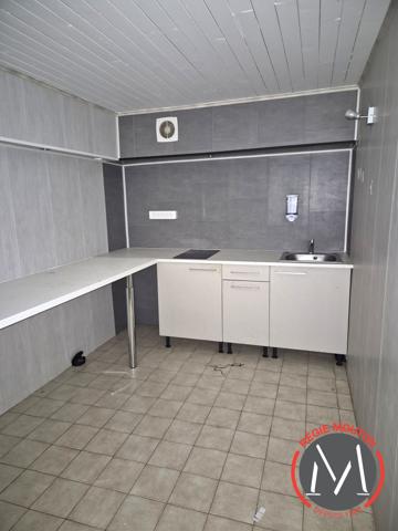 LOCATION LOCAL COMMERCIAL 94m2 - 69003 - Place Guichard