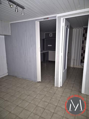 LOCATION LOCAL COMMERCIAL 94m2 - 69003 - Place Guichard