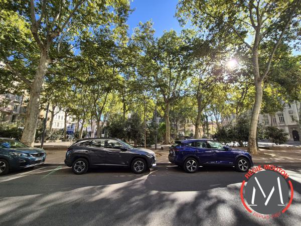 LOCATION LOCAL COMMERCIAL 94m2 - 69003 - Place Guichard