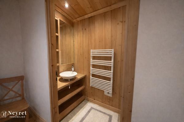 APPARTEMENT D’EXCEPTION – 90,42 m² – REZ-DE-JARDIN PRIVATIF – JAILLET – MEGÈVE