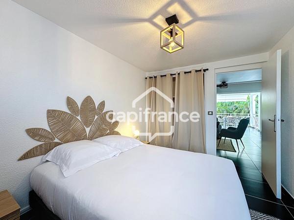 À LOUER – APPARTEMENT DUPLEX MEUBLÉ – RÉSIDENCE JARDIN DES CARAÏBES – PETIT-BOURG (97170)