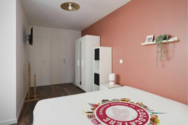 A LOUER : T1 à Lille • • 700 € CC • Réf. 1501-1