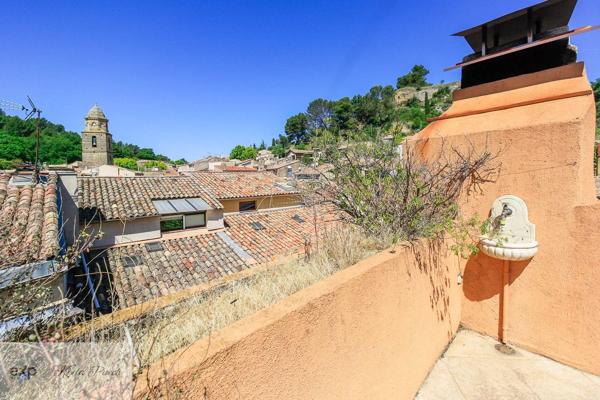 T4 de 70m2 avec terrasse, centre de Rognes