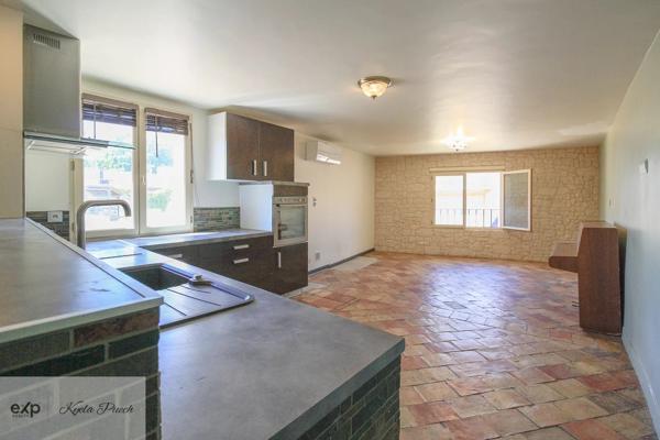 T4 de 70m2 avec terrasse, centre de Rognes